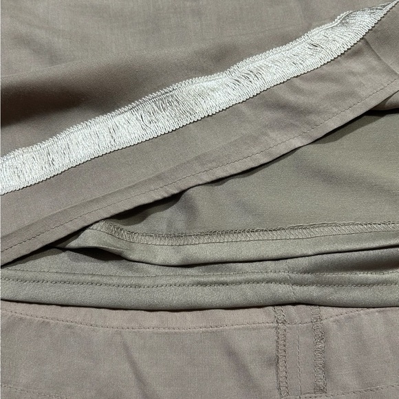 Cute Tan Skirt With Rope Drawstring. - Picture 6 of 14